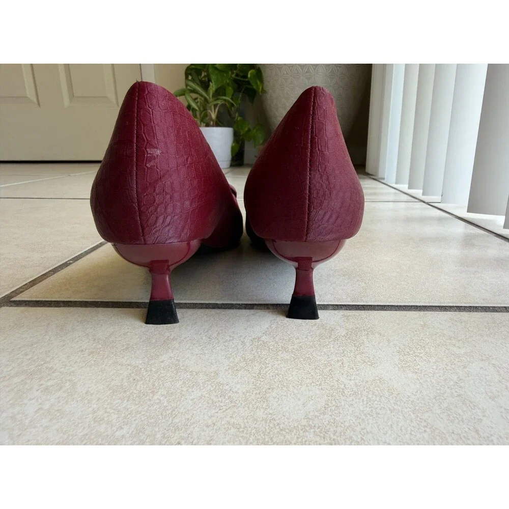 Yunai Burgundy Fabric Croc Pointed Toe Kitten Heels Matte V Buckle Sz 10 - Picture 7 of 9